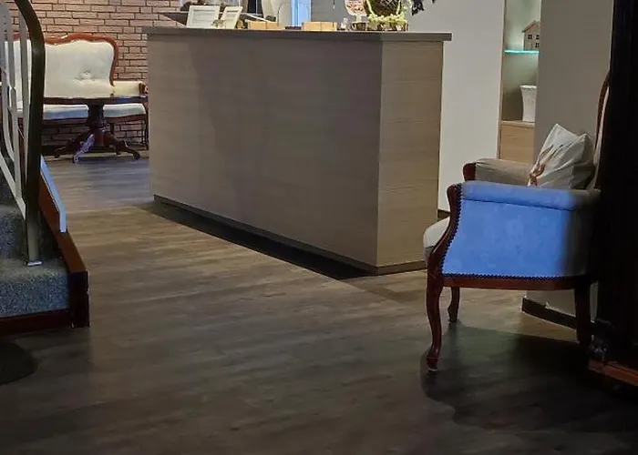 Aits Garni Отель *